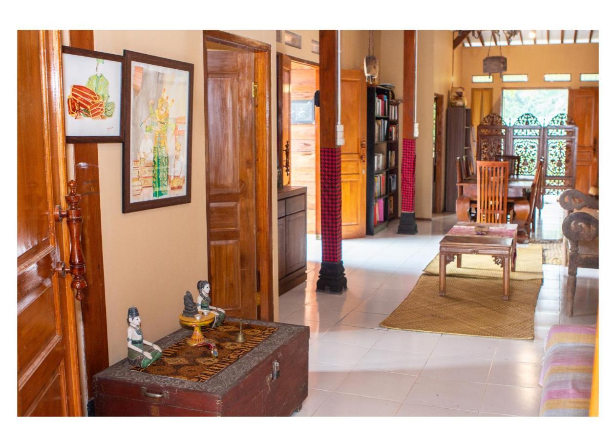 Sanggar Pantcha Indra Guest House Kemuning Ngoại thất bức ảnh