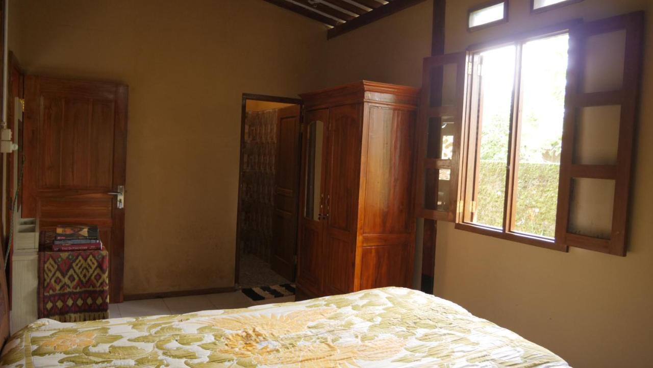 Sanggar Pantcha Indra Guest House Kemuning Ngoại thất bức ảnh
