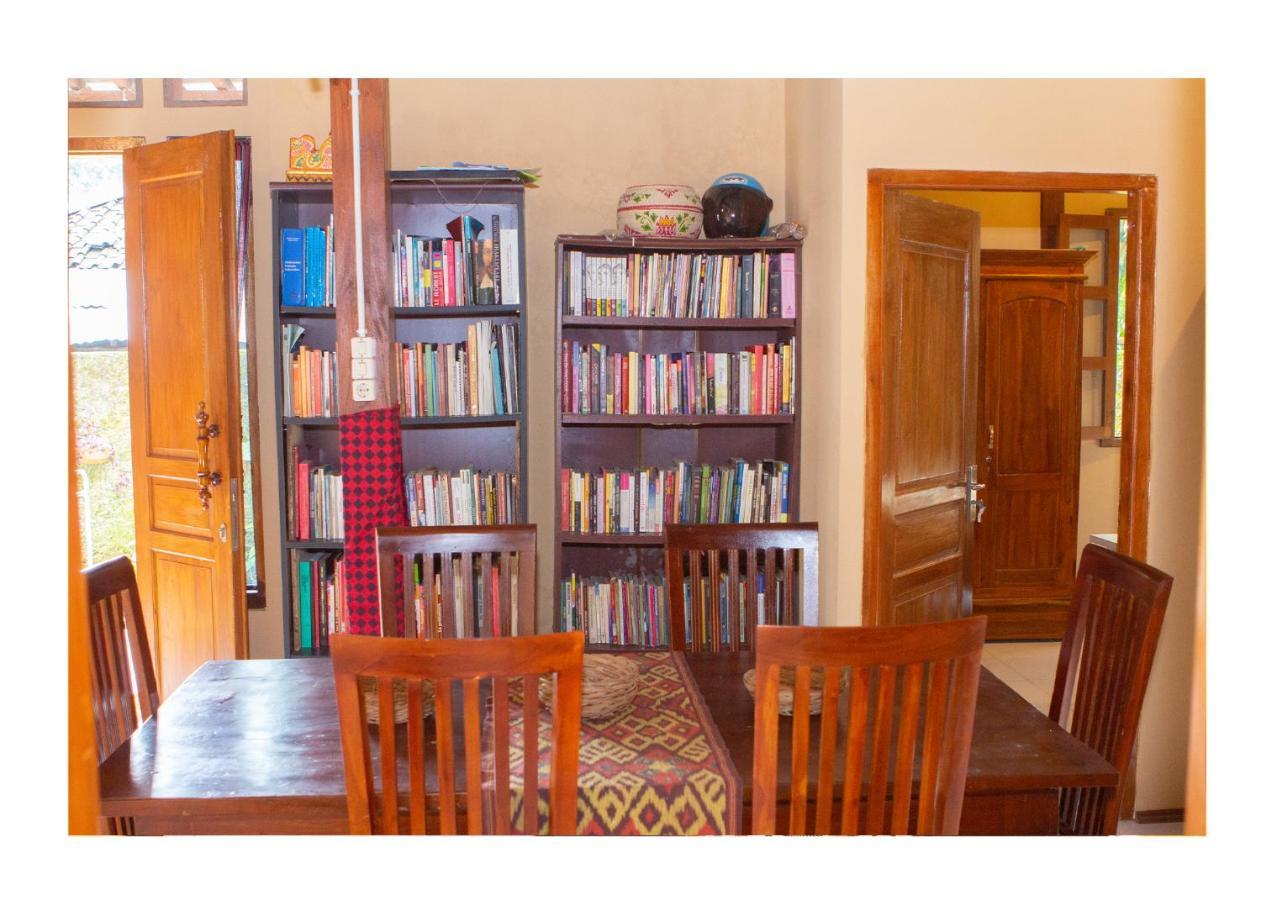 Sanggar Pantcha Indra Guest House Kemuning Ngoại thất bức ảnh