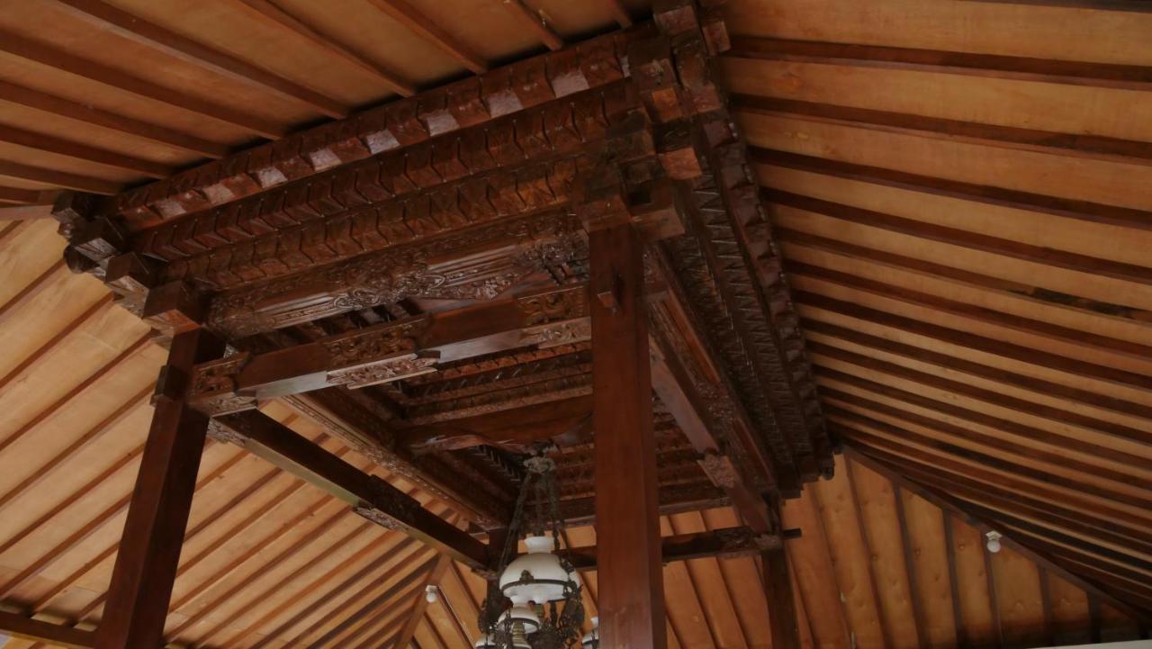 Sanggar Pantcha Indra Guest House Kemuning Ngoại thất bức ảnh