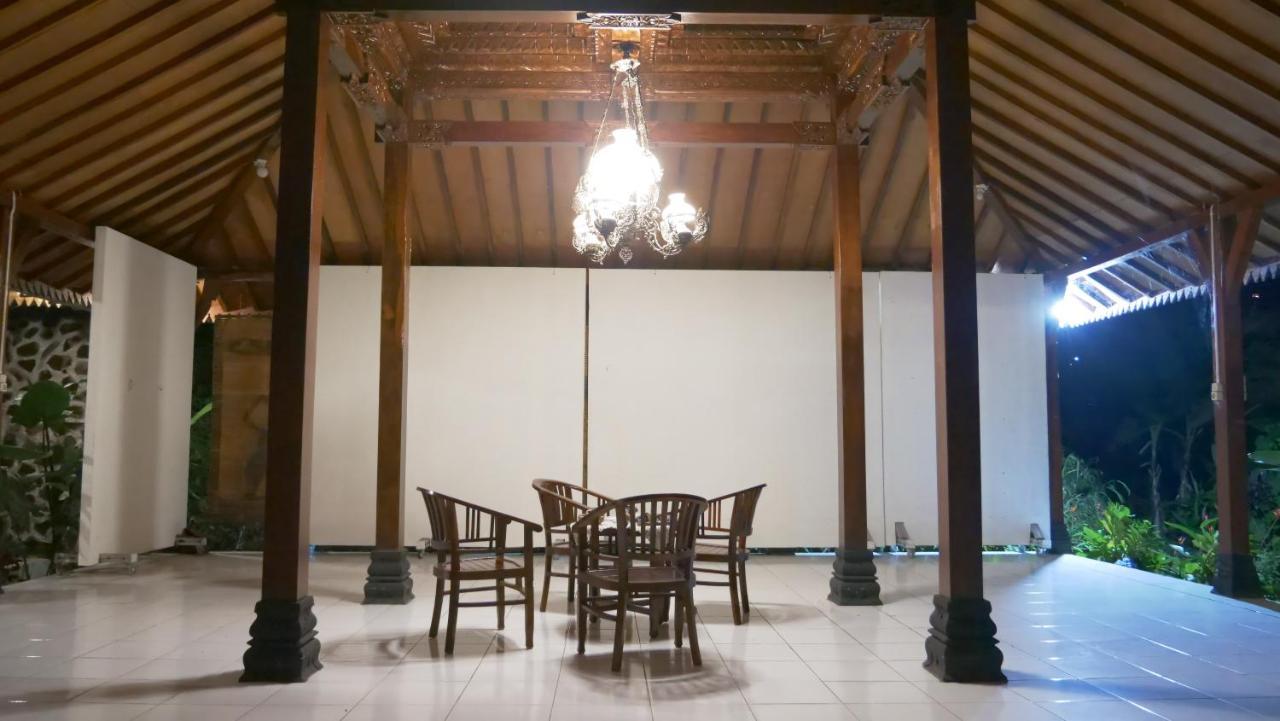 Sanggar Pantcha Indra Guest House Kemuning Ngoại thất bức ảnh