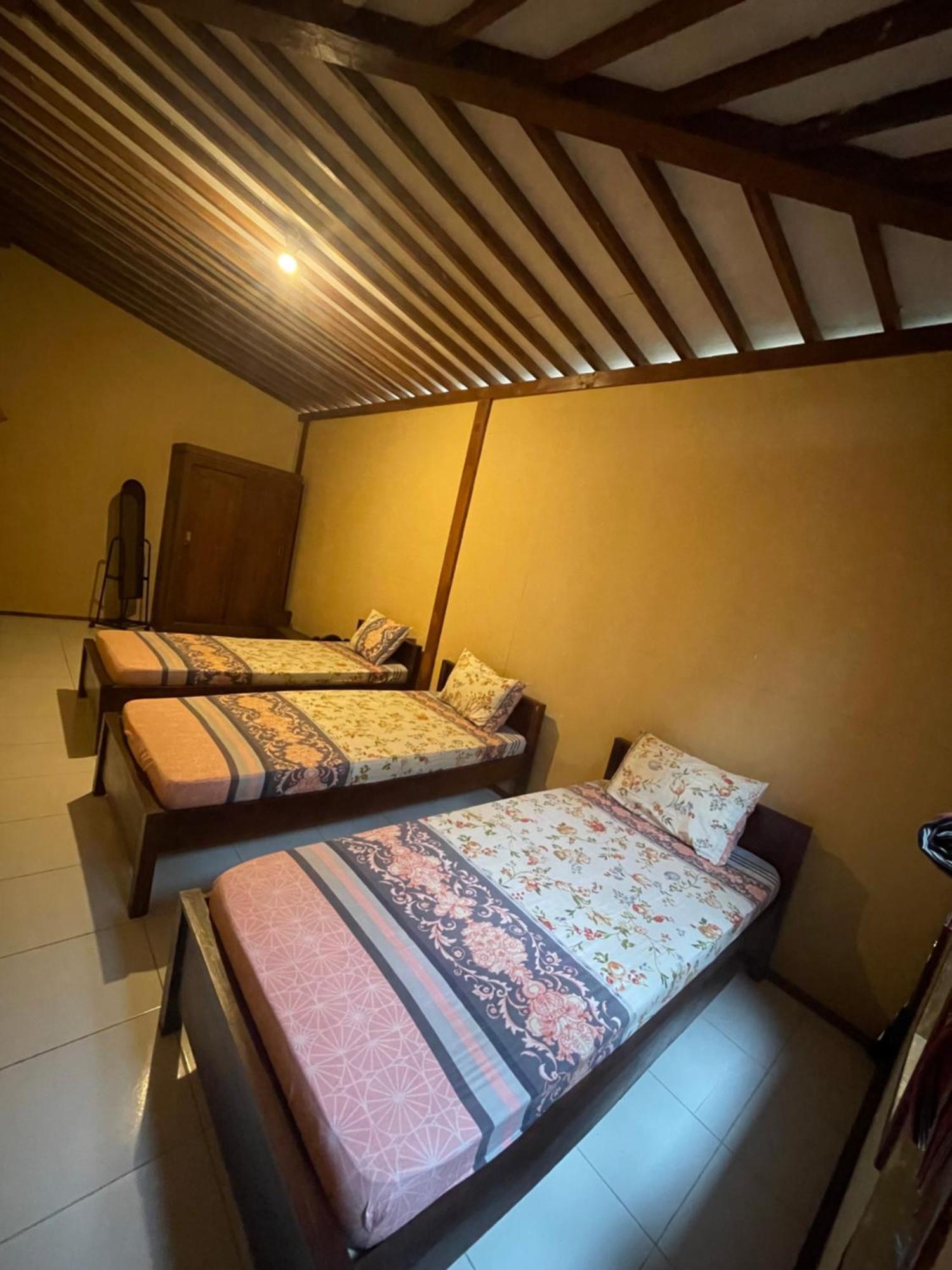 Sanggar Pantcha Indra Guest House Kemuning Ngoại thất bức ảnh