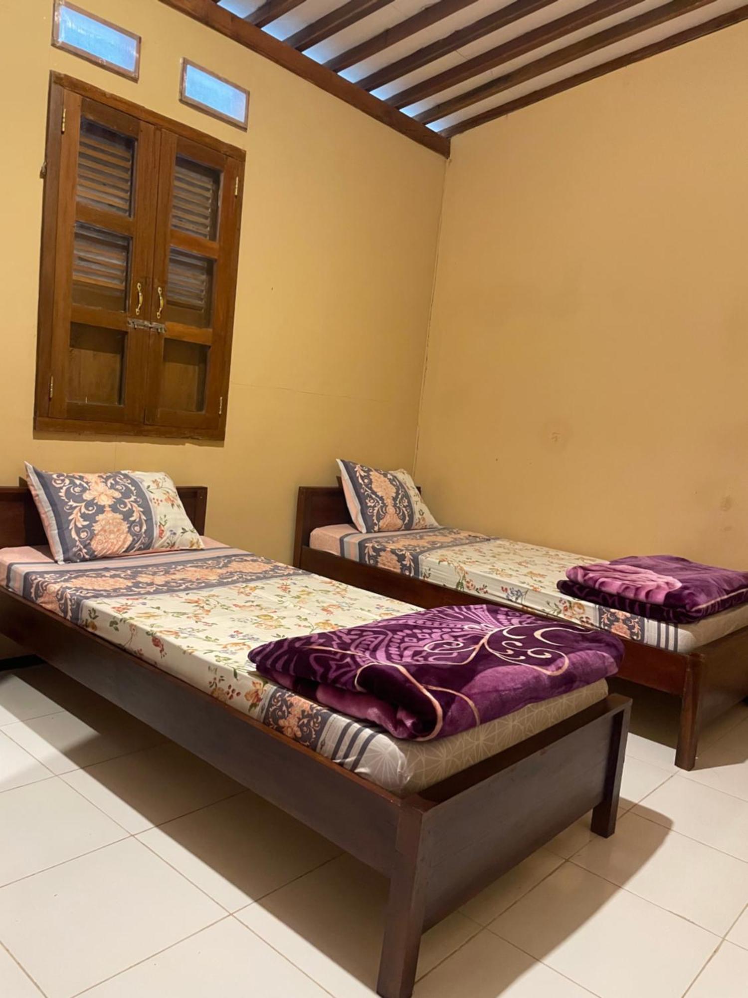Sanggar Pantcha Indra Guest House Kemuning Ngoại thất bức ảnh